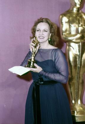 OSCARS: Beste Nebendarstellerin, Preisträgerinnen 1971-1980 BEATRICE STRAIGHT 1977 Academy Oscars Awards.Supplied by Photos, inc. - ZUMAg49