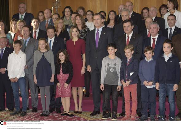 Fotos oficiales de los Premios Princesa de Asturias. El Rey Felipe VI y la Princesa Letizia, posan junto a los premiados y autoridades en los Premios Princesa de Asturias. Cordon Press Official photos of the Princess of Asturias Awards. King Philip VI and Princess Letizia, pose with the winners and authorities in the Princess of Asturias Awards. Fotos oficiales de los Premios Princesa de Asturias 