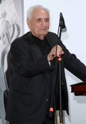 Frank Gehry FRANK GEHRY RECEIVES HENRY AWARD Los Angeles  Patrick Rideaux PicturePerfect
