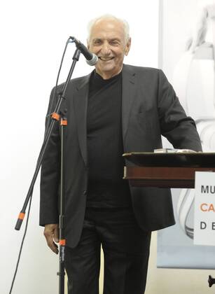 Frank Gehry FRANK GEHRY RECEIVES HENRY AWARD Los Angeles  Patrick Rideaux PicturePerfect