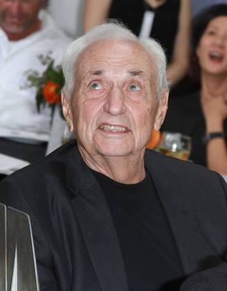 Frank Gehry FRANK GEHRY RECEIVES HENRY AWARD Los Angeles  Patrick Rideaux PicturePerfect