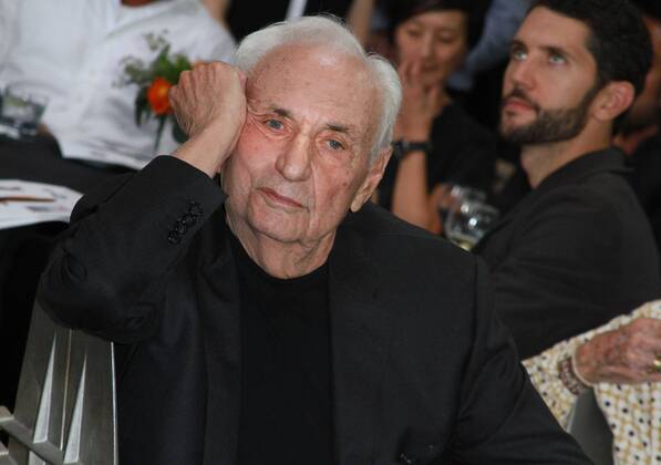 Frank Gehry FRANK GEHRY RECEIVES HENRY AWARD Los Angeles  Patrick Rideaux PicturePerfect