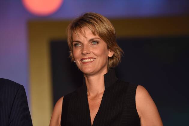 Die Journalistin und Preisträgerin Marietta Slomka posiert am 28.10.2015 in Köln bei der Verleihung des Hanns Joachim Friedrichs Preis 2015.