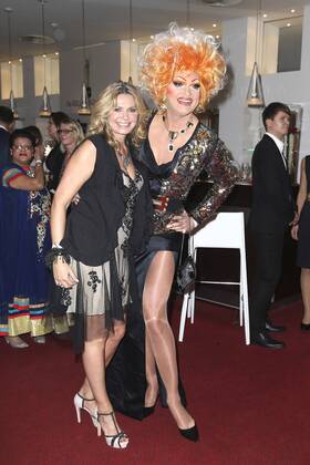 Maren Gilzer und Olivia Jones bei der Verleihung der Goldenen Bild der Frau 2015 im Stage Operettenhaus. Hamburg, 29.10.2015 Foto:xU.xGlockmannx xFuturexImage