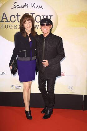 Klaus Meine und seine Ehefrau Gabi beim Act Now Jugend Award am 2.11.2015 in Berlin Act Now Jugend Award am 2.11.2015 in Berlin, 2015 