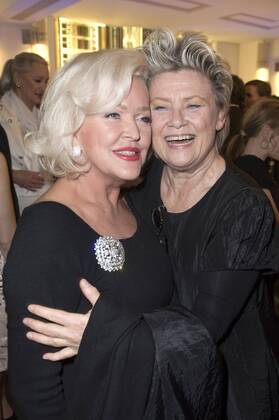 Angelika Milster und Gitte Haenning beim Act Now Jugend Award 2015 im Friedrichstadt-Palast. Berlin, 02.11.2015 Foto:xFredericx xFuturexImage