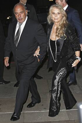 Nov. 2, 2015 - London, London, UK - London News Pictures. Sir Philip Green & Lady Tina Green, Music Industry Trusts Award, Grosvenor House, London UK, 02 November 2015, Photo by London UK  - ZUMAl94_