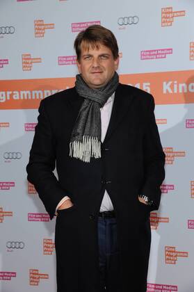 Der Filmproduzent Leopold Hoesch posiert am 09.11.2015 in Köln vor der Verleihung des Kino Programm Preis NRW.