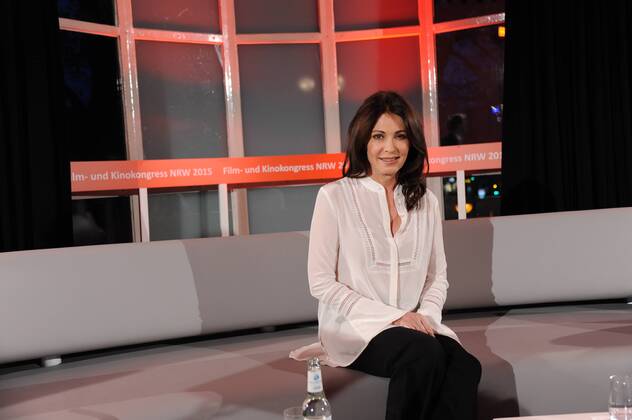 Schauspielerin Iris Berben posiert am 09.11.2015 in Köln vor der Verleihung des Kino Programm Preis NRW.