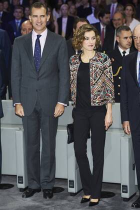 Nov. 12, 2015 - Madrid, Spain - King Felipe VI of Spain, Queen Letizia of Spain attend the acreditations ceremony for honorary Spain Brand Ambassadors at the BBVA Headquarter on November 12, 2015 in Madrid, Spain. Madrid Spain  - ZUMAg15_ Spanisches Königspaar bei Preisverleihung in Madrid