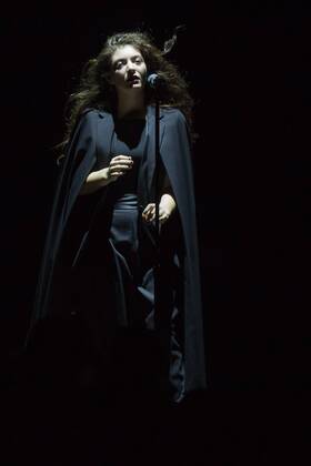Sept. 5, 2014 - Philadelphia, Pennsylvania, U.S - Singer LORDE opens her 2014 tour at the Mann Center in Philadelphia, Pennsylvania Budweiser - ZUMAs13