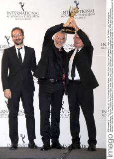 Gast, Erick Zonca und Georges Campana bei der Gala zur 43. Verleihung der International Emmy Awards 2015 im New York Hilton Hotel. New York, 23.11.2015 Foto:xD.xVanxTinex xFuturexImage