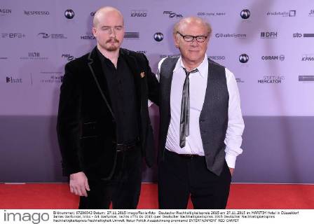 Deutscher Nachhaltigkeitspreis 2015 am 27.11.2015 im MARITIM Hotel in Düsseldorf James Garfunkel, links - Art Garfunkel, rechts xTTx
