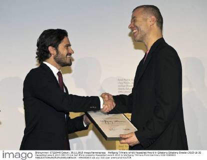 Wolfgang Tillmans erhält Hasseblad Award in Göteborg Göteborg Sweden 2015-11-30 Hasselblad award 2015 HRH Prince Carl Philip presents Hasseblad award 2015 to Wolfgang Tillmans from Germany KOD 0300003  - KP0300003