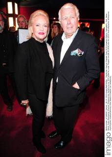 Deutscher Musical Theater Preis 2015 Angelika Milster, Saengerin, Prof. Peter Weck, Autor Deutscher Musical Theaterpreis Verleihung im TIPI in Berlin, roter Teppich am 26.10.2015
