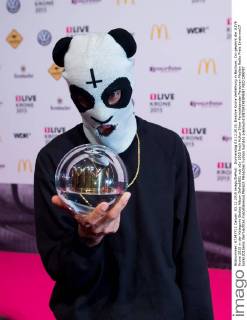 Donnerstag 03.12.2015, Einslive Krone Verleihung in Bochum, Cro gewinnt die 1LIVE Krone 2015 in der Kategorie Bestes Album DeFodi001