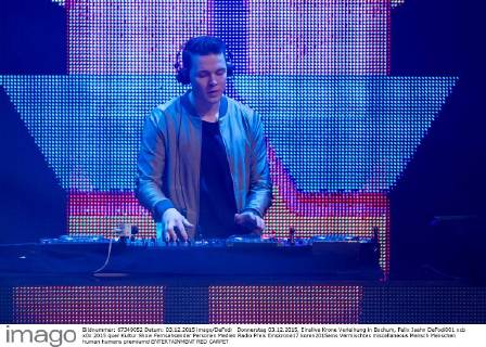 Donnerstag 03.12.2015, Einslive Krone Verleihung in Bochum, Felix Jaehn DeFodi001