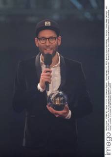Donnerstag 03.12.2015, Einslive Krone Verleihung in Bochum, Simon Beek DeFodi001