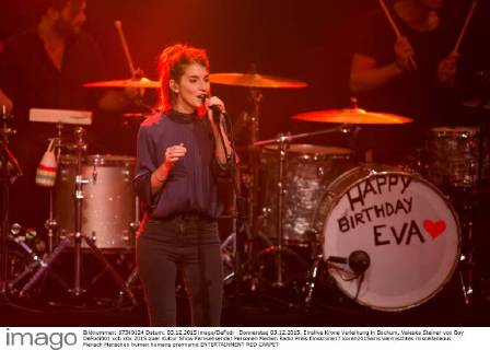 Donnerstag 03.12.2015, Einslive Krone Verleihung in Bochum, Valeska Steiner von Boy DeFodi001