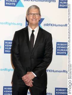 Dec. 8, 2015 - New York, New York, U.S. - CEO of Apple TIM COOK attends the 2015 Ripple of Hope Award held at the New York Hilton Hotel. New York U.S. - ZUMAk03_