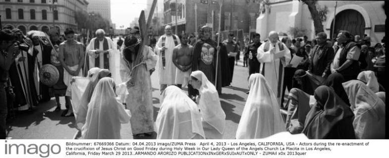 April 4, 2013 - Los Angeles, CALIFORNIA, USA - Actors during the re-enactment of the crucifixion of Jesus Christ on Good Friday during Holy Week in Our Lady Queen of the Angels Church La Placita in Los Angeles, California, Friday March 29 2013..ARMANDO ARORIZO - ZUMAil