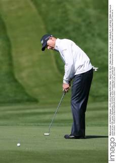 March 13, 2013 - Palm Harbor, Florida, U.S. - DOUGLAS R. CLIFFORD TIMES.Jim Furyk putts at the 15th green Wednesday (3 13 13) while competing in the Tampa Bay Championship Pro-Am at Innisbrook s Copperhead Golf Course in Palm Harbor. - ZUMAs70