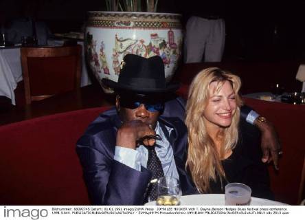 JOHN LEE HOOKER with T. Dayne.Benson Hedges Blues festival press conference 1991.l1844. - ZUMAg49
