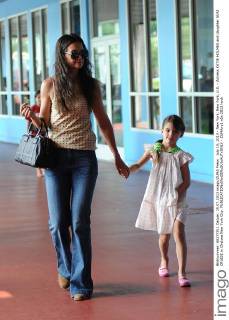 July 15, 2013 - New York, New York, U.S. - Actress KATIE HOLMES and daughter SURI CRUISE in Chelsea New York City.  - ZUMAny1