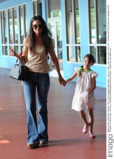 July 15, 2013 - New York, New York, U.S. - Actress KATIE HOLMES and daughter SURI CRUISE in Chelsea New York City.  - ZUMAny1