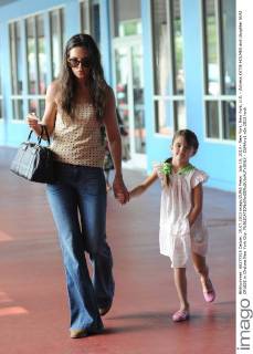 July 15, 2013 - New York, New York, U.S. - Actress KATIE HOLMES and daughter SURI CRUISE in Chelsea New York City.  - ZUMAny1