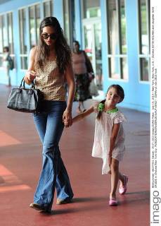 July 15, 2013 - New York, New York, U.S. - Actress KATIE HOLMES and daughter SURI CRUISE in Chelsea New York City.  - ZUMAny1