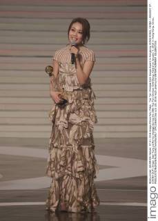 Top Ten Chinese Gold Songs Award in Hongkong HONG KONG, CHINA - JANUARY 07: (CHINA OUT) Singer Joey Yung performs onstage during the 38th Top Ten Chinese Gold Songs Award on January 7, 2016 in Hong Kong, China.  CFP22366072sp