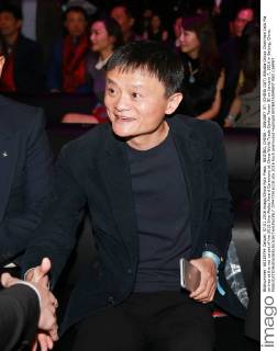 BEIJING, CHINA - JANUARY 07: (CHINA OUT) Alibaba Group Chairman Jack Ma arrives at the red carpet of the 2015 Sina Weibo Award Ceremony at China World Trade Center Tower III on January 7, 2016 in Beijing, China.  CFP477916110