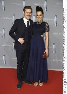 Klaas Heufer-Umlauf mit Doris Golpashin bei der Verleihung des Deutschen Fernsehpreises 2016 in den Düsseldorfer Rheinterrassen. Düsseldorf, 13.01.2016 Foto:xS.xGabschx xFuturexImage