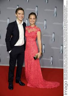 Jonas Nay und Sonja Gerhardt bei der Verleihung des Deutschen Fernsehpreises 2016 in den Düsseldorfer Rheinterrassen. Düsseldorf, 13.01.2016 Foto:xS.xGabschx xFuturexImage