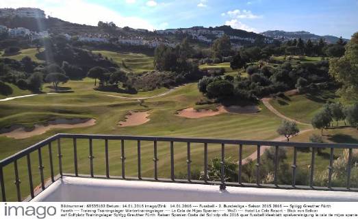 14.01.2016 --- Fussball - 2. Bundesliga - Saison 2015 2016 --- SpVgg Greuther Fürth Fuerth --- Training Trainingslager Wintertrainingslager --- La Cala de Mijas Spanien --- WoZi --- Hotel La Cala Resort - Blick von Balkon auf Golfplatz Trainingslager SpVgg Greuther Fürth