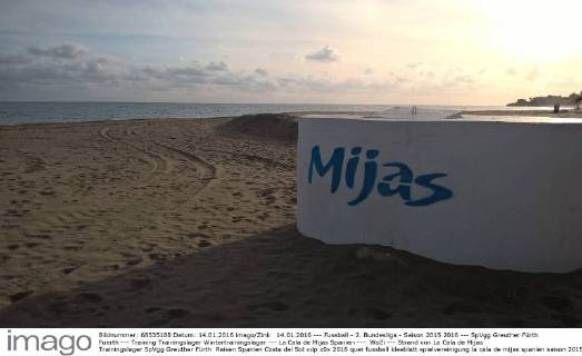 14.01.2016 --- Fussball - 2. Bundesliga - Saison 2015 2016 --- SpVgg Greuther Fürth Fuerth --- Training Trainingslager Wintertrainingslager --- La Cala de Mijas Spanien --- WoZi --- Strand von La Cala de Mijas Trainingslager SpVgg Greuther Fürth