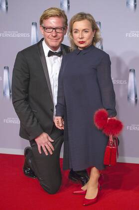 ChrisTine Urspruch mit Begleitung bei der Verleihung des Deutschen Fernsehpreises 2016 in den Düsseldorfer Rheinterrassen. Düsseldorf, 13.01.2016 Foto:xC.xHardtx xFuturexImage