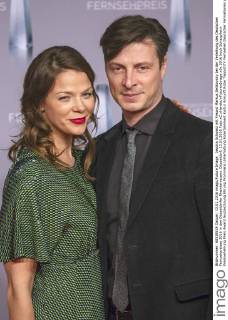 Jessica Schwarz mit Freund Markus Selikovsky bei der Verleihung des Deutschen Fernsehpreises 2016 in den Düsseldorfer Rheinterrassen. Düsseldorf, 13.01.2016 Foto:xC.xHardtx xFuturexImage