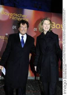 Dieter Wedel mit Begleitung Verleihung des Bayerische Filmpreis 2015 Preis, Auszeichnung, Ehrung Prinzregententheater München 15. Januar 2016