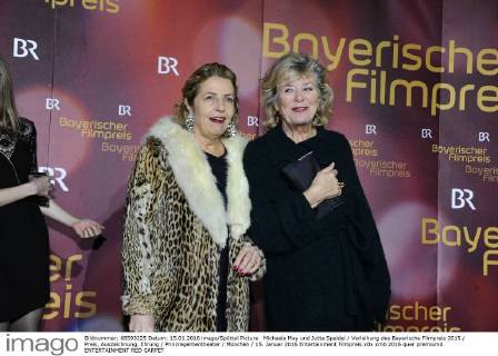 Michaela May und Jutta Speidel Verleihung des Bayerische Filmpreis 2015 Preis, Auszeichnung, Ehrung Prinzregententheater München 15. Januar 2016