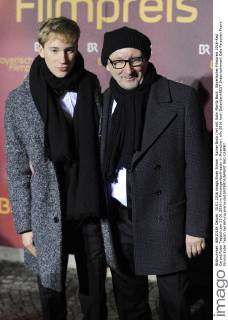 Rainer Bock (re) mit Sohn Moritz Bock . Bayerischer Filmpreis 2016-Red Carpet,Roter Teppich,am 15.01.2016 im Prinzregententheater in Muenchen.