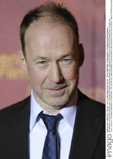 Ulrich NOETHEN (Schauspieler), Einzelbild,angeschnittenes Einzelmotiv,Portraet,Portrait,Porträt. ,Einzelbild,angeschnittenes Einzelmotiv, Bayerischer Filmpreis 2016-Red Carpet,Roter Teppich,am 15.01.2016 im Prinzregententheater in Muenchen.