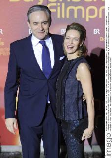 Lisa Martinek (Schauspielerin) mit Ehemann Giulio Ricciarelli. Bayerischer Filmpreis 2016-Red Carpet,Roter Teppich,am 15.01.2016 im Prinzregententheater in Muenchen.