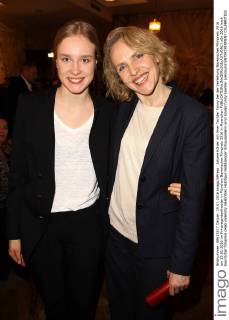 Juliane Köhler mit ihrer Tochter Fanny bei der Verleihung Bayerischer Filmpreis 2016 am 15.01.2016 im Prinzregententheater in München Bayerischer Filmpreis 2016 in Muenchen 