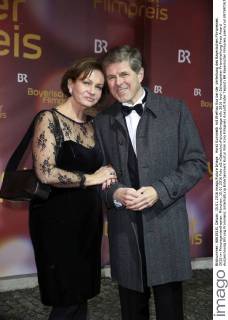 Horst Kummeth mit Ehefrau Eva bei der Verleihung des Bayerischen Filmpreises 2015 im Prinzregententheater. München, 15.01.2016 Foto:xS.xGabschx xFuturexImage