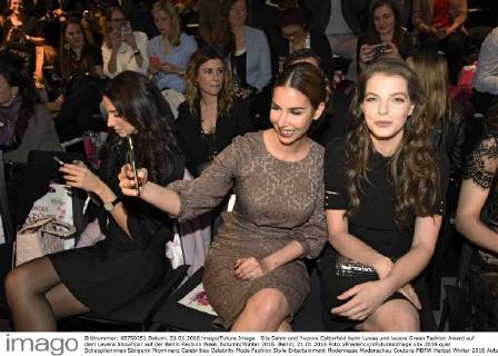 Sila Sahin und Yvonne Catterfeld beim Luxaa und lavera Green Fashion Award auf dem Lavera Showfloor auf der Berlin Fashion Week Autumn Winter 2016. Berlin, 21.01.2016 Foto:xFredericx xFuturexImage