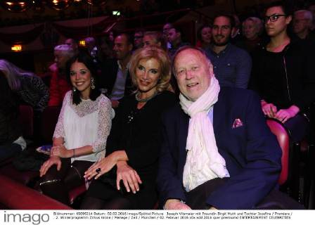 Joseph Vilsmaier mit Freundin Birgit Muth und Tochter Josefina Premiere . 2. Winterprogramm Zirkus Krone Manege Zelt München 02. Februar 2016