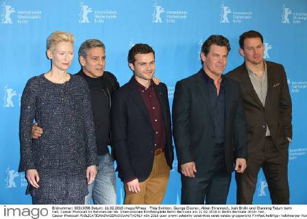 Tilda Swinton, George Clooney, Alden Ehrenreich, Josh Brolin und Channing Tatum beim Hail, Caesar Photocall im Rahmen der 66. Internationale Filmfestspiele Berlin Berlinale am 11.02.2016 in Berlin Berlinale 2016- Hail, Caesar Photocall 