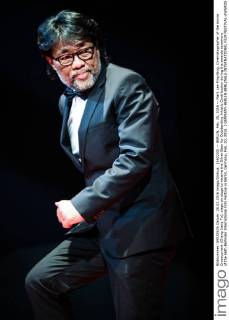 (160220) -- BERLIN, Feb. 20, 2016 -- Mark Lee Ping-Bing, Cinematographer of the movie Crosscurrent (Chang Jiang Tu), steps on stage to receive the Silver Bear for Outstanding Artistic Contribution during the awards ceremony of the 66th Berlinale International Film Festival in Berlin, Germany, Feb. 20, 2016. ) GERMANY-BERLIN-BERLINALE INTERNATIONAL FILM FESTIVAL-AWARDS CEREMONY-MARK LEE ZhangxFan 